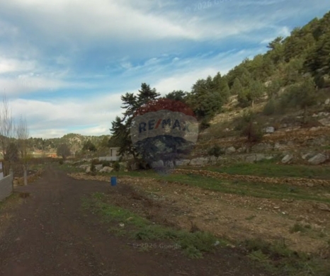 Lands for sale in Aicha Bakkar - R9-3433 Land for Sale in Hmayra Akkar - 1,357 m²أرض للبيع في حميرة عكار - 1,357 م²