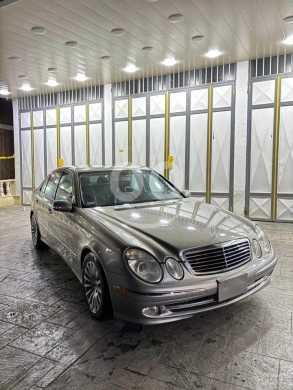 Mercedes-Benz in Zgharta - E350 2006