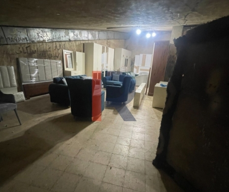 R9-3437 Warehouse for Sale in Zahrieh Tripoli – 400 m² — 2