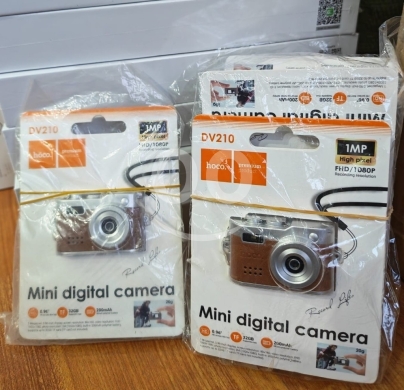 Cameras, Camcorders & Studio Equipment in Manara - كاميرا Hoco DV210 ميني رقمية بدقة FHD وتصميم كلاسيكي | Hoco DV210 Mini Digital Camera FHD