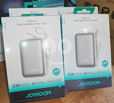 Mobile accessories in Manara - باور بانك Joyroom ميني بسعة 20000 مللي أمبير مع كابل مزدوج وقوة 22.5 واط | Joyroom Mini Power Bank