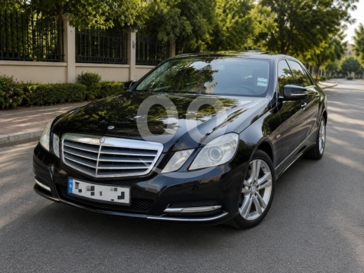 Mercedes-Benz in Abou Samra - مرسيدس E200 موديل 2011 مصروف اقتصادي جداً | Mercedes E200 2011 Black on Black