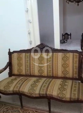 Other home furniture in Dawhet Aramoun - صالون أنتيك فخم ٦ قطع بحالة ممتازة | Classic Antique Salon Set - 6 Pieces