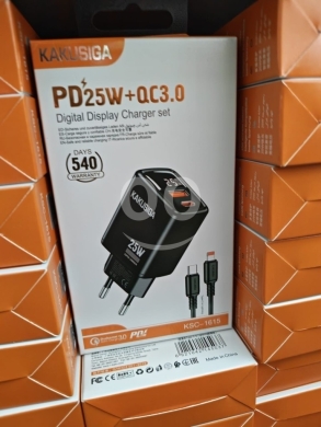 Mobile accessories in Manara - شاحن كاكوسيجا 25 واط بشاشة رقمية وكابل آيفون | KAKUSIGA 25W Digital Display Charger Set