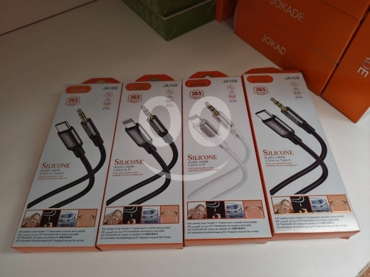 Mobile accessories in Manara - وصلات صوت جوكاد سيليكون AUX لهواتف Type-C وiPhone | JOKADE Silicone AUX Audio Cables