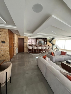 Apartments for sale in Kfar Yassine - 550 SQM triplex for sale in Kfaryassin