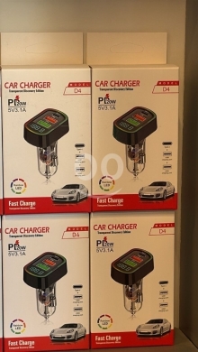 Mobile accessories in Akkar el-Atika - شاحن سيارة سريع بقوة 20 واط مع شاشة رقمية وإضاءة | Fast 20W Car Charger with LED Display