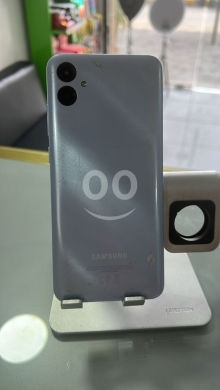 Mobile phones in Majd el-Anjar - Samsung Galaxy A04e 32GB Light Blue | سامسونج جالكسي A04e سعة 32 جيجابايت أزرق فاتح