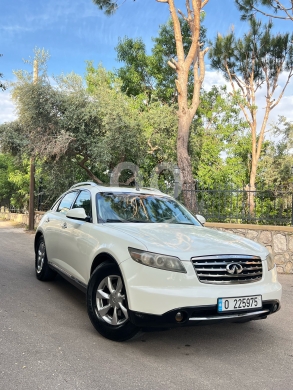 Antiques & Collectibles dans Jiyeh - إنفينيتي FX35 موديل 2007 حالة ممتازة | 2007 Infiniti FX35 Excellent Condition