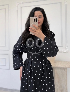 فستان نسائي منقط راقي بتصميم عصري وأنيق | Elegant Women's Polka Dot Long Dress — 5