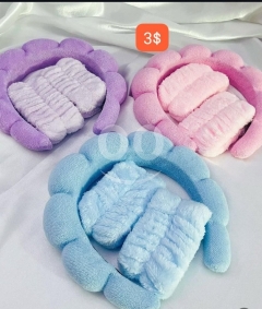 Plush Spa Headband and Wristband Set | طقم ربطة رأس ومعاصم سبا مخملية