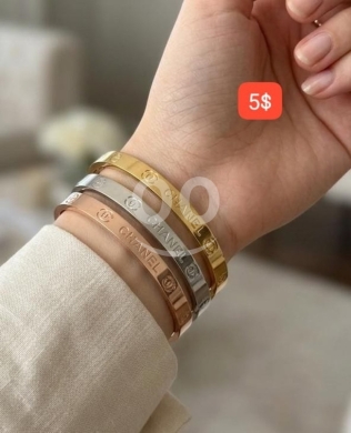 Clothes, Footwear & Accessories in Adonis - Elegant Designer-Inspired Bangle Collection | مجموعة أساور "بانجل" أنيقة مستوحاة من التصاميم العالمي