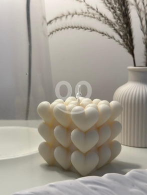 Autres biens dans Ghaziyeh - شمعة "بابل" بتصميم قلوب رومانسية أنيقة | Heart Bubble Decorative Candle