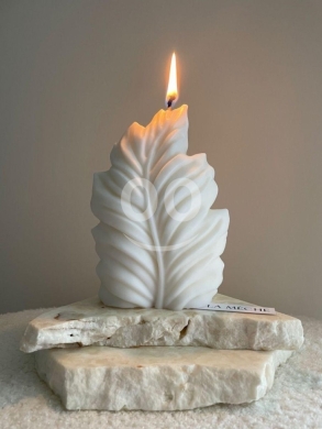 Other Goods in Ghaziyeh - شمعة "لا ميش" بتصميم ورقة شجر فنية | LA M&Eacute;CHE Leaf Design Sculptural Candle
