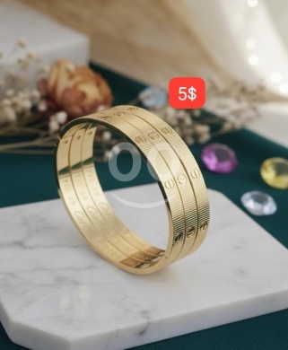 الملابس، الأحذية والزينة في ادونيس - Elegant Designer-Inspired Engraved Bangle Set | طقم أساور "بانجل" محفورة بتصميم عصري راقٍ