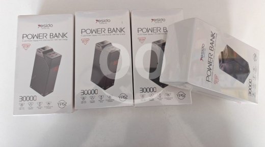 Mobile accessories in Manara - باور بانك يسيدو 30000 مللي أمبير شحن سريع 22.5 واط | Yesido 30000mAh Power Bank 22.5W