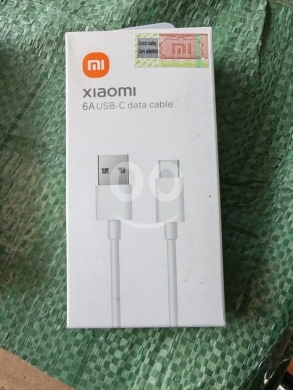 Mobile accessories in Manara - كابل بيانات شاومي أصلي 6 أمبير يو أس بي سي | Xiaomi Original 6A USB-C Data Cable
