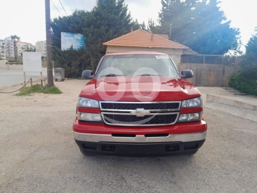 Chevrolet in Ksara - شفروليه سيلفرادو Z71 موديل 2006 لون أحمر بحالة ممتازة | 2006 Chevrolet Silverado Z71 Red