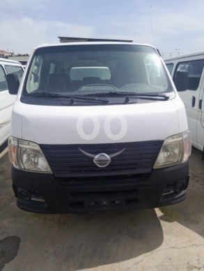 Nissan in Ksara - نيسان أورافان 2.5 موديل 2009 بحالة جيدة | 2009 Nissan Urvan 2.5 Commercial Van