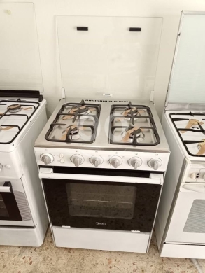 Kitchen appliances in Tripoli - فرن ٤ عيون مرتب ايطالي مستعمل اخو جديد