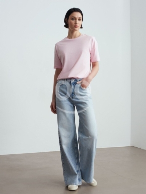 تيشيرت أسود كلاسيكي بقصة مريحة من Styllana Store | Classic Black Relaxed Fit Tee — 6