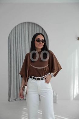 Clothes, Footwear & Accessories in Dahr el-Ain - تيشيرت بني عصري بقصة واسعة من Styllana Store | Chic Brown Oversized Tee