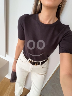 Vêtements, chaussures et accessoires dans Dahr el-Ain - تيشيرت نسائي ناعم من Styllana Store | Chic Short-Sleeve Knit Top