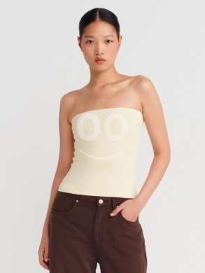 Vêtements, chaussures et accessoires dans Dahr el-Ain - توب بدون أكمام بلون كريمي ناعم من Styllana Store | Chic Cream Tube Top