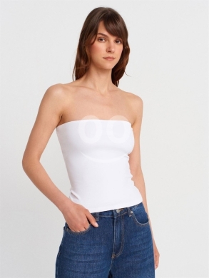 توب بدون أكمام بلون كريمي ناعم من Styllana Store | Chic Cream Tube Top — 2