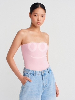 توب بدون أكمام بلون كريمي ناعم من Styllana Store | Chic Cream Tube Top — 7