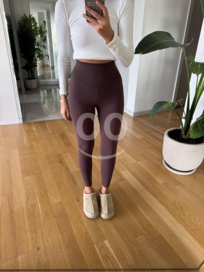 ليغينز أسود بخصر مرتفع وقصة محددة من Styllana Store | Chic High-Waisted Sculpting Leggings — 7
