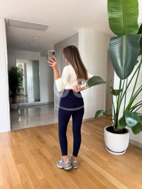 ليغينز أسود بخصر مرتفع وقصة محددة من Styllana Store | Chic High-Waisted Sculpting Leggings — 6