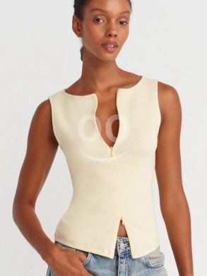 توب بني بسحاب أمامي وتصميم عصري من Styllana Store | Chic Brown Zip-Up Tank Top — 9