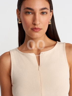 توب بني بسحاب أمامي وتصميم عصري من Styllana Store | Chic Brown Zip-Up Tank Top — 4