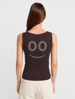 توب بني بسحاب أمامي وتصميم عصري من Styllana Store | Chic Brown Zip-Up Tank Top — 3