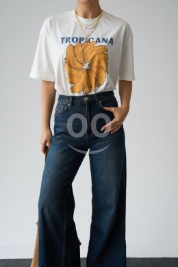 تيشيرتات صيفية عصرية بطبعات جرافيك من Styllana Store | Trendy Graphic Summer Tees — 3