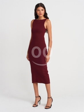 Vêtements, chaussures et accessoires dans Dahr el-Ain - فستان ميدي أنيق بياقة قارب من Styllana Store | Elegant Boat-Neck Midi Dress