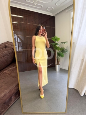فستان ميدي أصفر أنيق بفتحة جانبية من Styllana Store | Chic Yellow Midi Dress with Side Sl… — 2