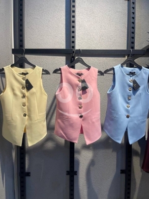جيليه كلاسيكي أنيق بأزرار ذهبية مميزة من Styllana Store | Elegant Classic Vest with Gold … — 2