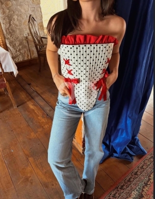 Vêtements, chaussures et accessoires dans Dahr el-Ain - توب كورسيه عصري بتفاصيل مميزة من Styllana Store | Trendy Statement Corset Top