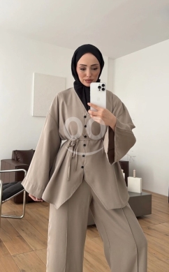طقم كاجوال أنيق بحزام خصر وأرجل عريضة من Styllana Store | Elegant Belted Tunic & Wide-Leg… — 4