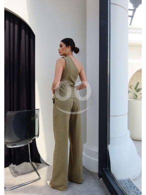 طقم نسائي راقي بكتف واحد من متجر Styllana | Elegant One-Shoulder Women's Set by Styllana — 4