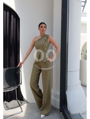 طقم نسائي راقي بكتف واحد من متجر Styllana | Elegant One-Shoulder Women's Set by Styllana — 2