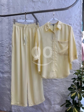 طقم نسائي كاجوال باللون الأصفر الهادئ من متجر Styllana | Pastel Yellow Casual Women’s Set — 2