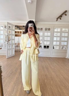 طقم نسائي كاجوال باللون الأصفر الهادئ من متجر Styllana | Pastel Yellow Casual Women’s Set