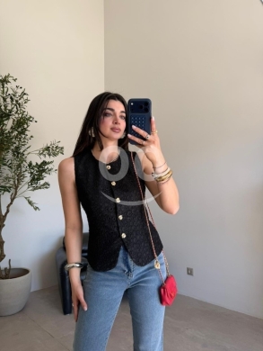 فيست جيبير أنيق بأزرار ذهبية من متجر Styllana | Styllana Store Elegant Guipure Vest with … — 2