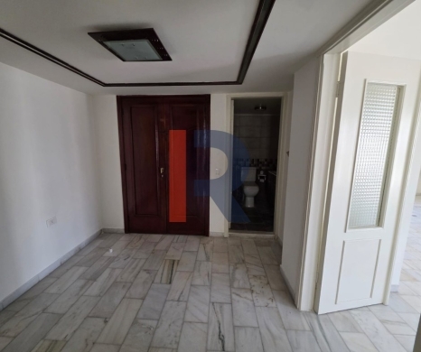 R9-3462 Apartment for Sale in Mar Elias Beirut – 230 m² — 3