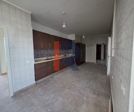 R9-3462 Apartment for Sale in Mar Elias Beirut – 230 m² — 5