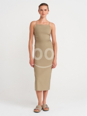 فستان ميدي "بيسيك" بتصميم أنيق من متجر Styllana | Styllana Store Elegant Basic Midi Dress — 6