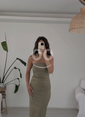 Vêtements, chaussures et accessoires dans Dahr el-Ain - فستان ماكسي "توب" أنيق من متجر Styllana | Styllana Store Elegant Strapless Maxi Dress